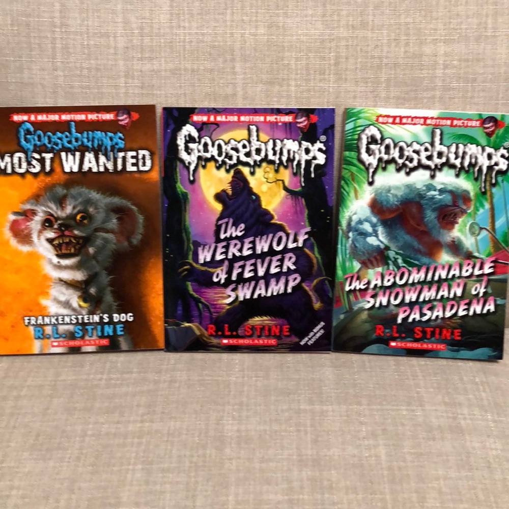 Bundle of 3 Goosebumps Books ( selling as a set)